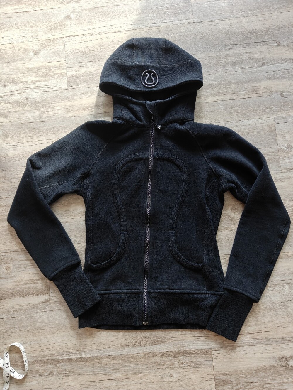 Lululemon Scuba Hoodie Black Size 2 GUC